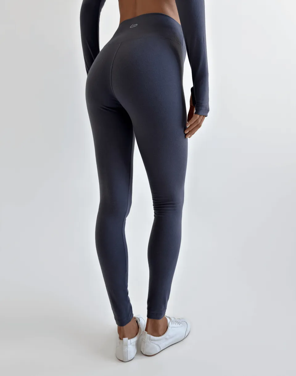  Лосини у рубчик з високою посадкою та V-образним поясом позаду, чорні - Фото 2